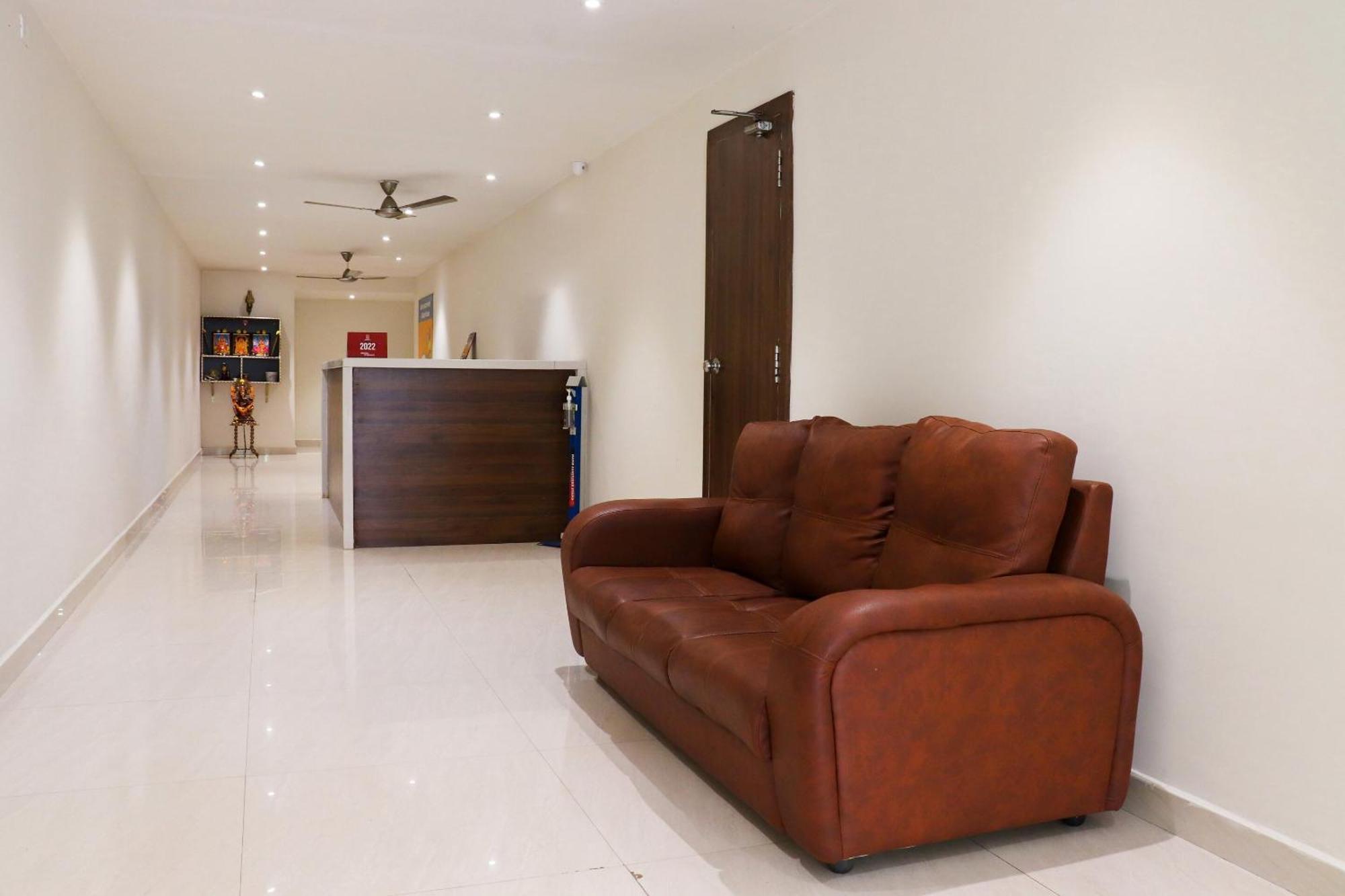 Hotel Collection O Kk Trends Vijayawāda Zewnętrze zdjęcie
